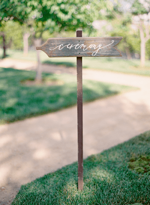 wedding-calligraphy-wooden-signs1